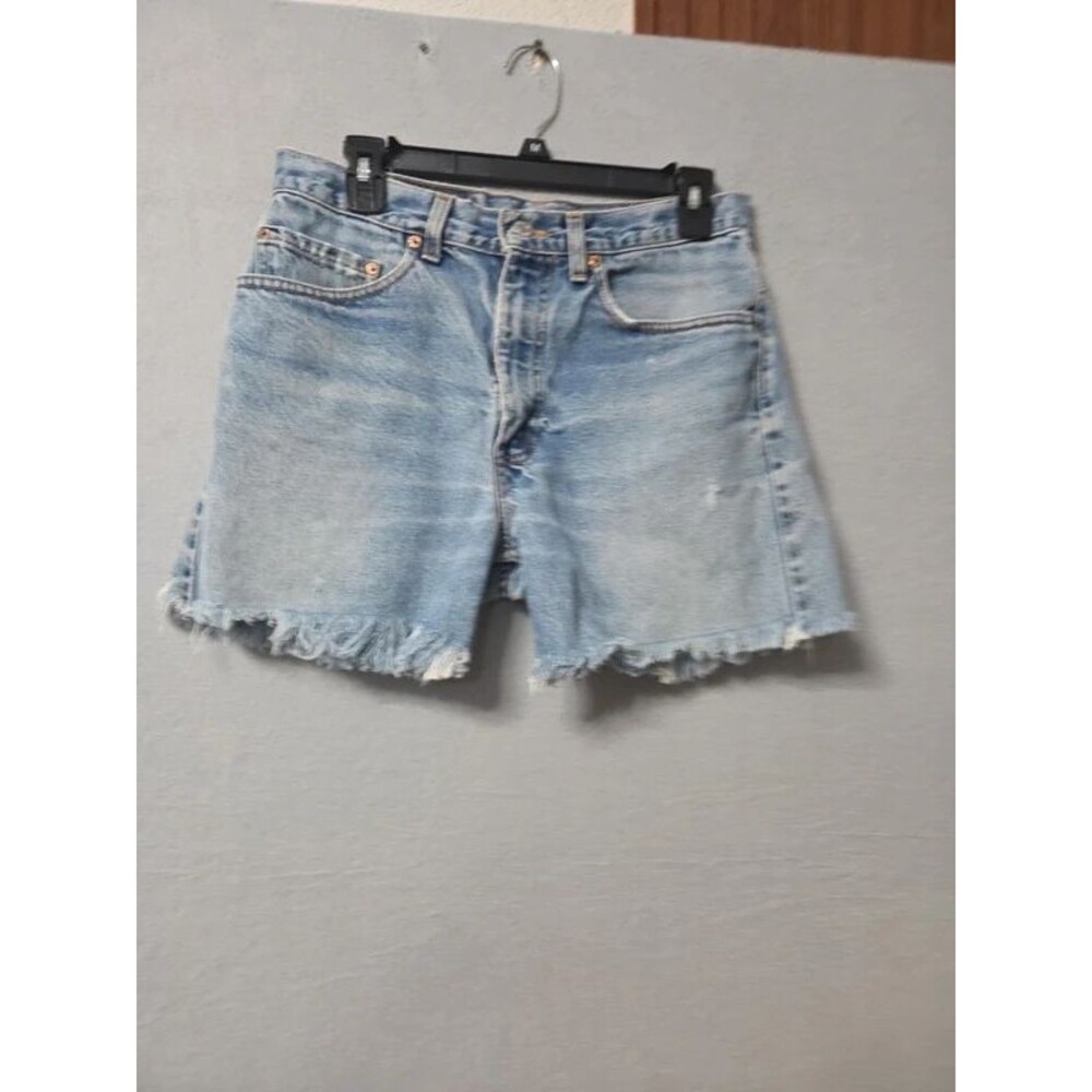 Vintage Levi's 505 Light Wash Denim Cut-Off Shorts Size W31